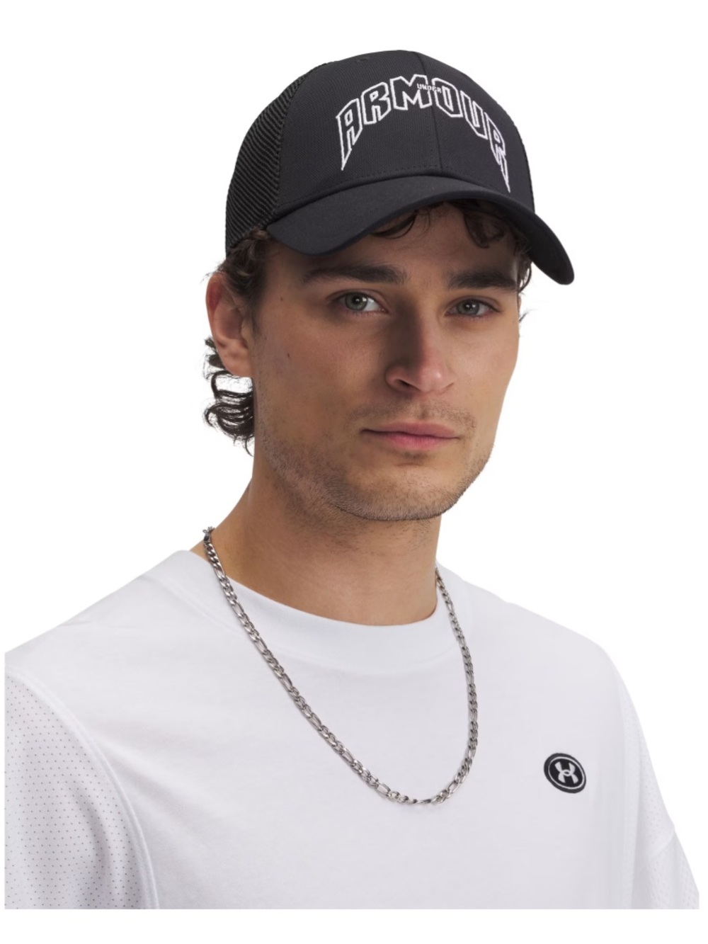 Under Armour Men's Blitzing Trucker Hat
